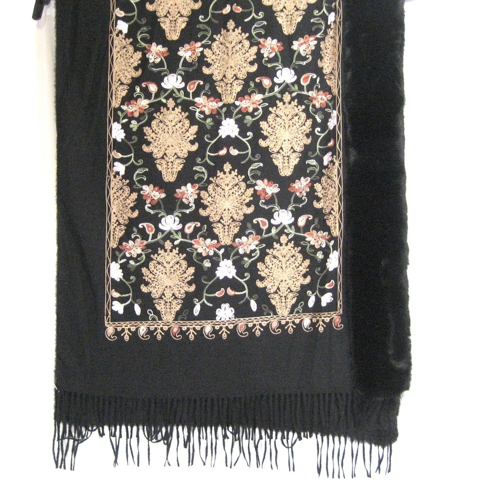 JESSICA McCLINTOCK ⚜ WOMEN'S BLACK FASHION WINTER FUR SHAWL - Picture 2 of 6